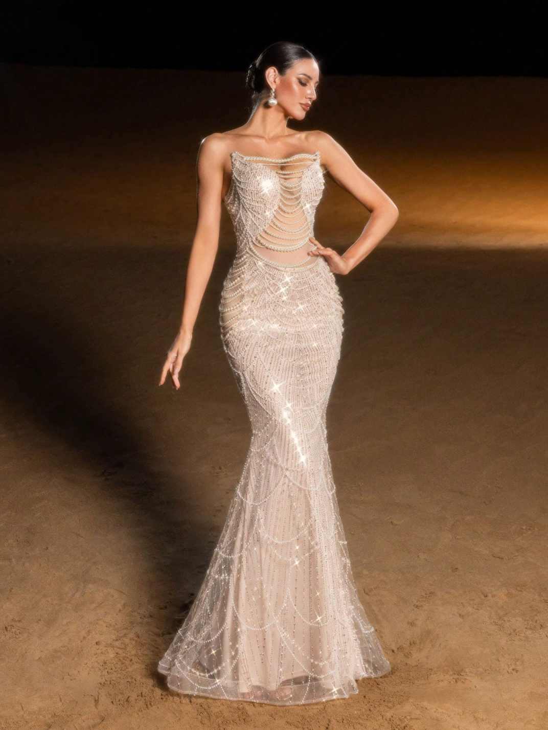 Designer Women Evening Dresses Strapless Sleeveless Prom Gowns Pearls Beaded Beading Sweep Train Dress For Party Custom Made