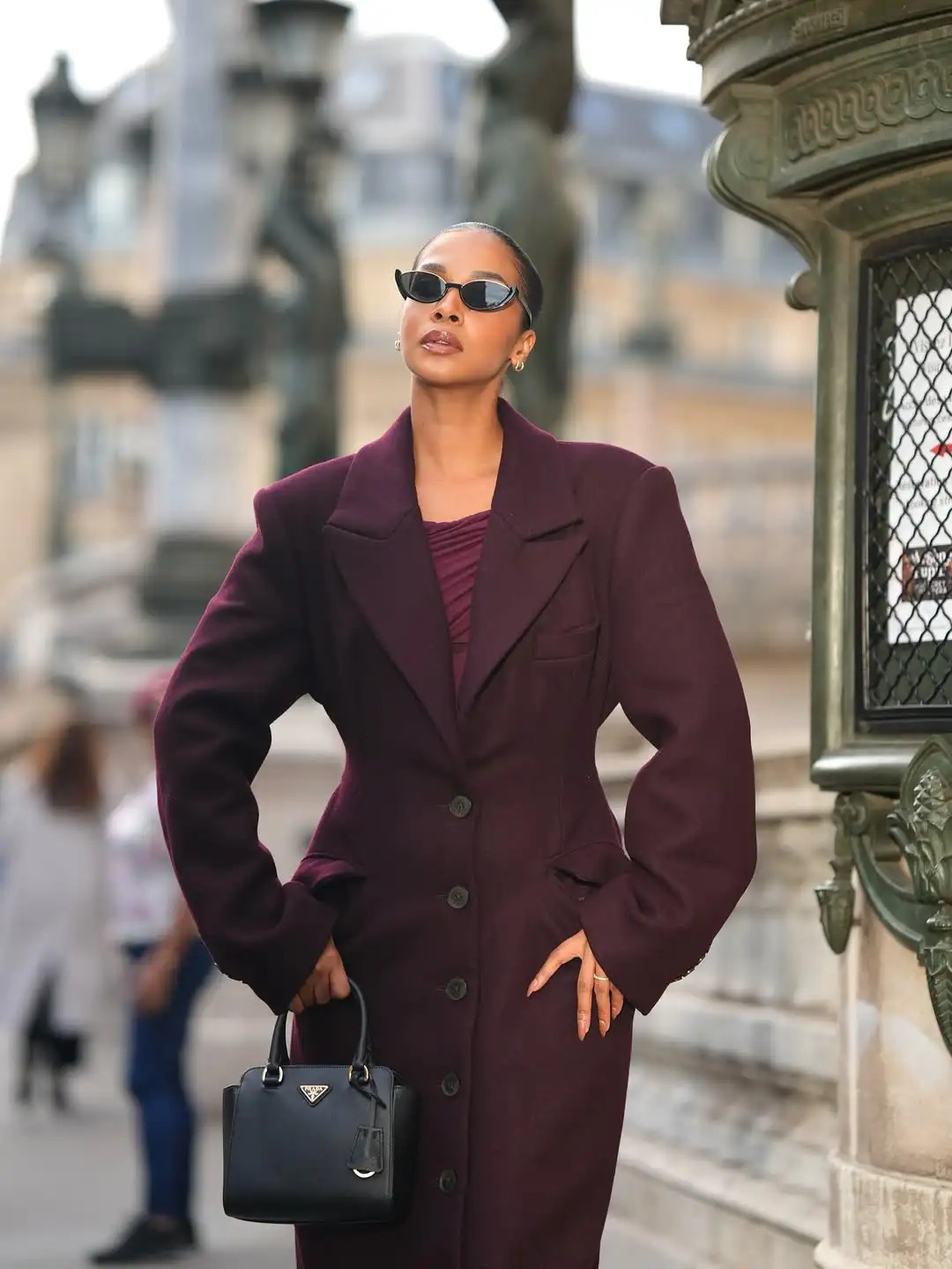 Elegant Cinchedwaist Woolen Overcoat Women Fashion Lapel Vneck Single Breasted Pocket Slim Coat Lady Autumn Daily Street Coats 251216