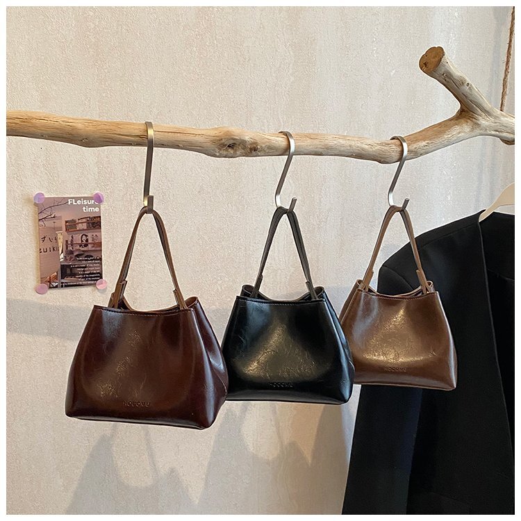 Winter Korean-style minimalist texture bucket bag crossbody bag