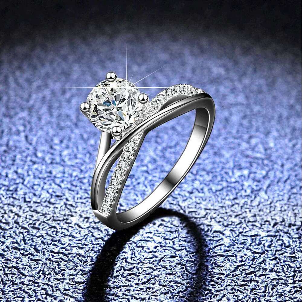 18K gold inlaid D-color moissanite ring PT950 platinum women's 1 fashionable and simple Ct galaxy four claw classic wedding 84a