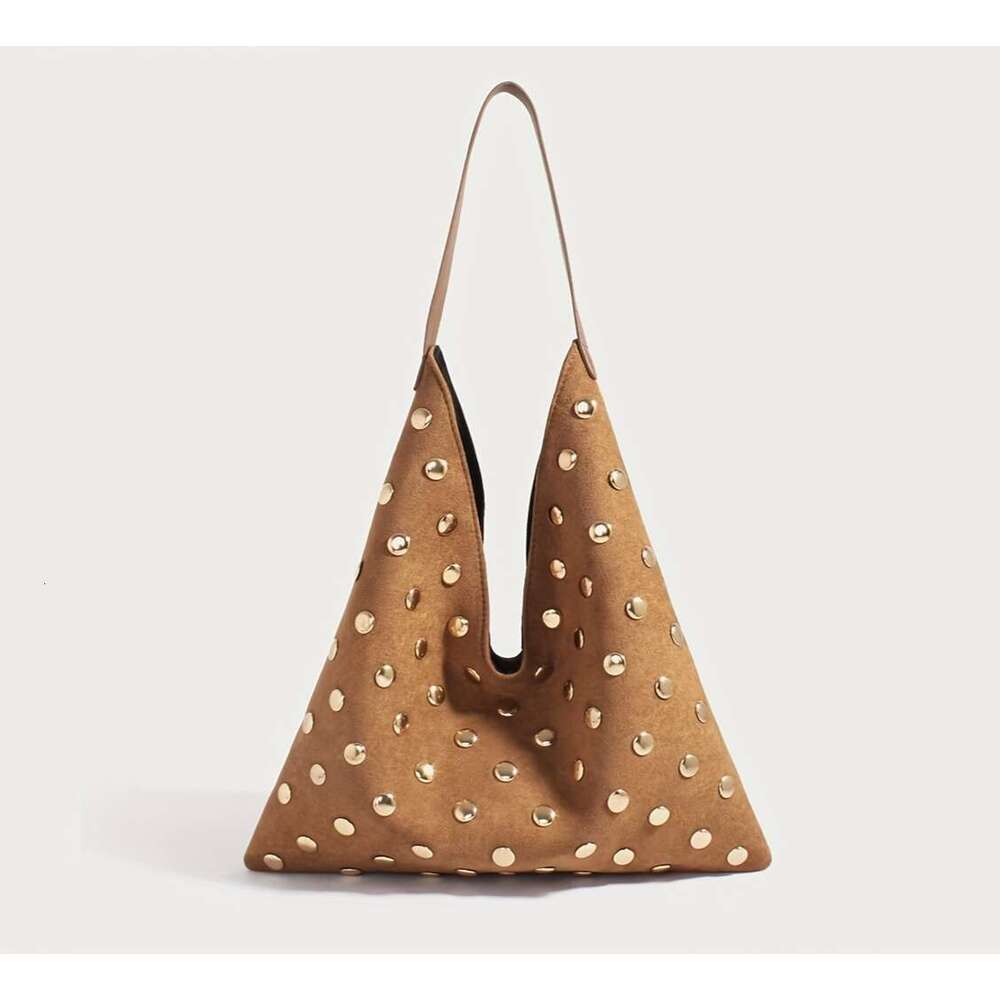 2026 Retro Large Capacity Heavy Duty Women S Bag Elegant Simple Versatile Classic Style Riveted Decoration Suitable For Commuting Office Dating Daily