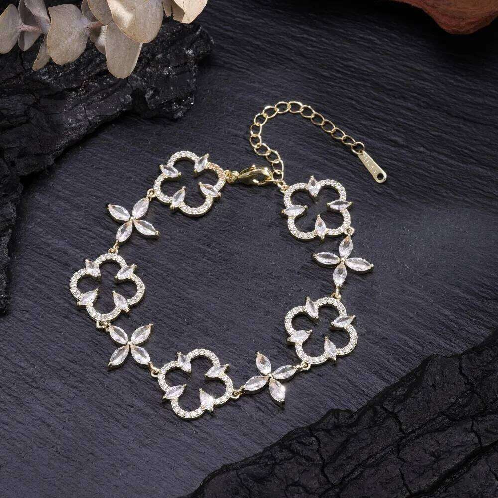 ZAKOL New Full Zircon Hollowed Out Four-leaf Flower Bracelet High-End Luxury Jewelry Accessories Gift for Women
