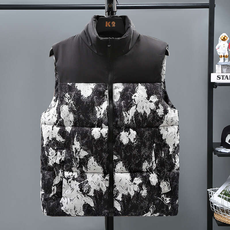 Men's Outdoor Puffer Cotton Vest Fashionable Color Block Stand Collar Outerwear Trendy Winter Jacket for Daily Wear