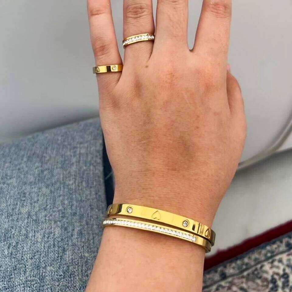 ZAKOL 4Pcs Classic Heart-Shaped Stainless Steel with Zircon Inlay Simple Couple's Bracelet Ring for Men And Women