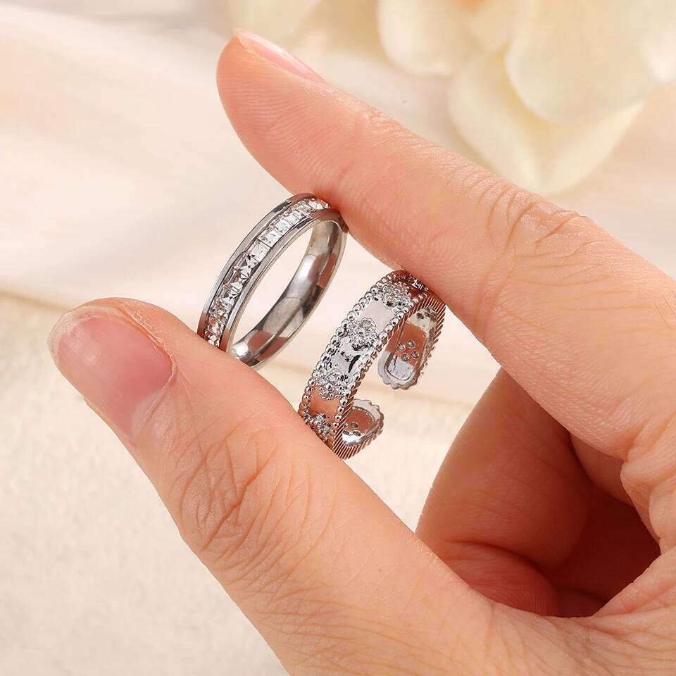 ZAKOL 2Pcs/Set Shiny Square Zircon Inlaid Couple Rings Exquisite Three-Dimensional Small Flowers CZ Fashion Jewelry Gift for Wom