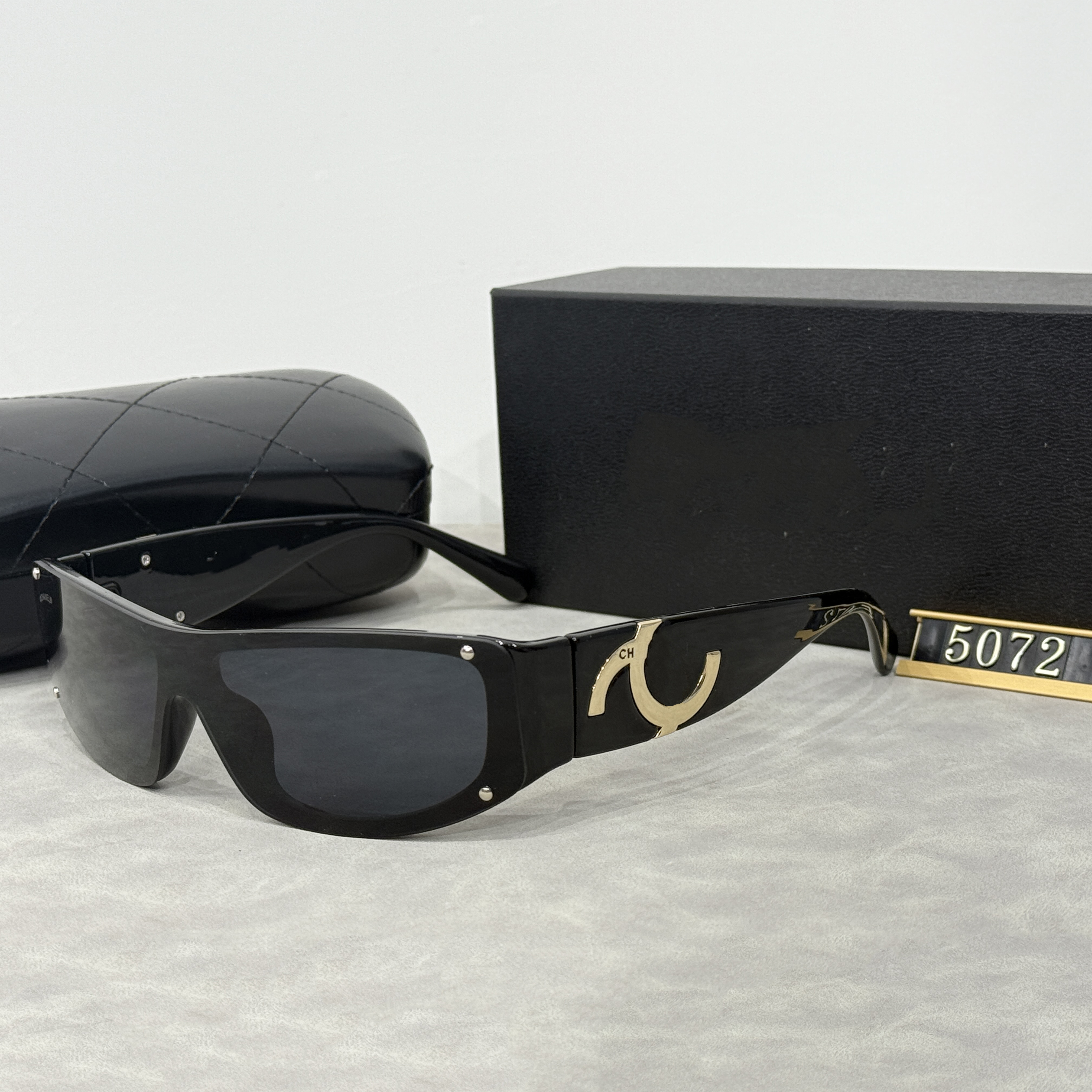 designer sunglasses Versatile sunglasses for Woman and Man Goggle Beach Sun Glasses Vintage Skinny with large Travel vintage personalized and versatile UV400