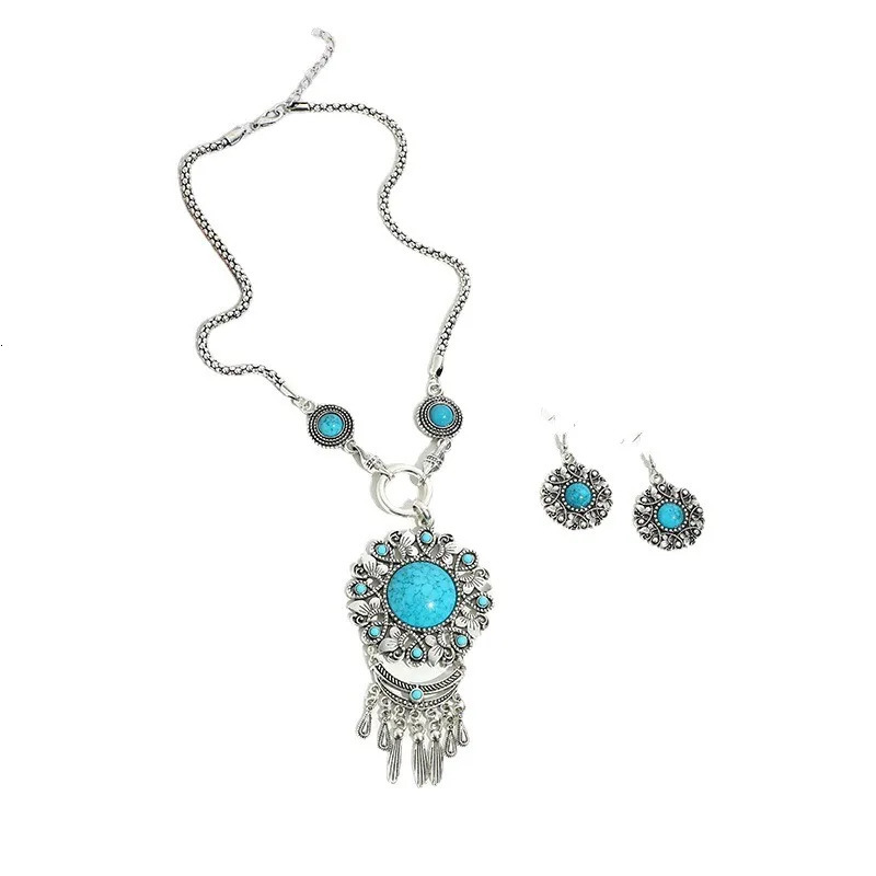 Retro Tibetan Necklace Earring Set with Ethnic Style Turquoise Tassel Necklace Fashion Women Festival Accessories 251224