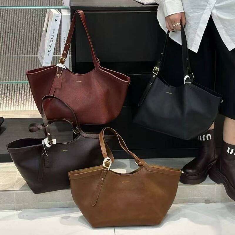 Luxury Wing Style Leather Tote Bag Belt Buckle Adjustable Underarm Shoulder Bag Large Capacity All Match Open Handbag MOMOTU