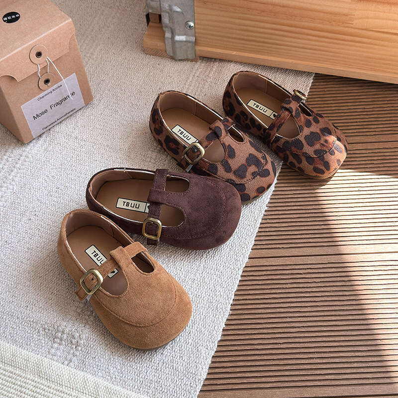 INS French Style Small Leather 2025 Spring and Autumn New Korean Version Girls' Leopard Print Princess Shoes Soft Sole Loafers