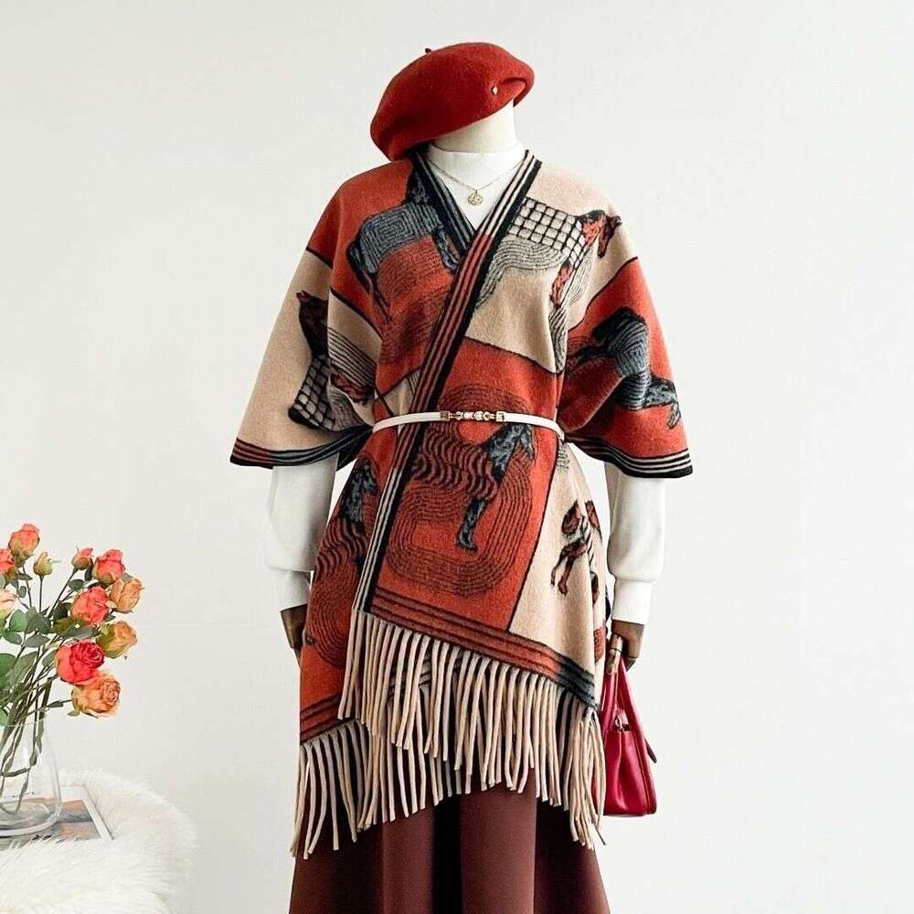 New Stylish Shawl Autumn Winter Tassel Vintage Cape Carriage Thickened Travel High-End Warm Scarf Cloak