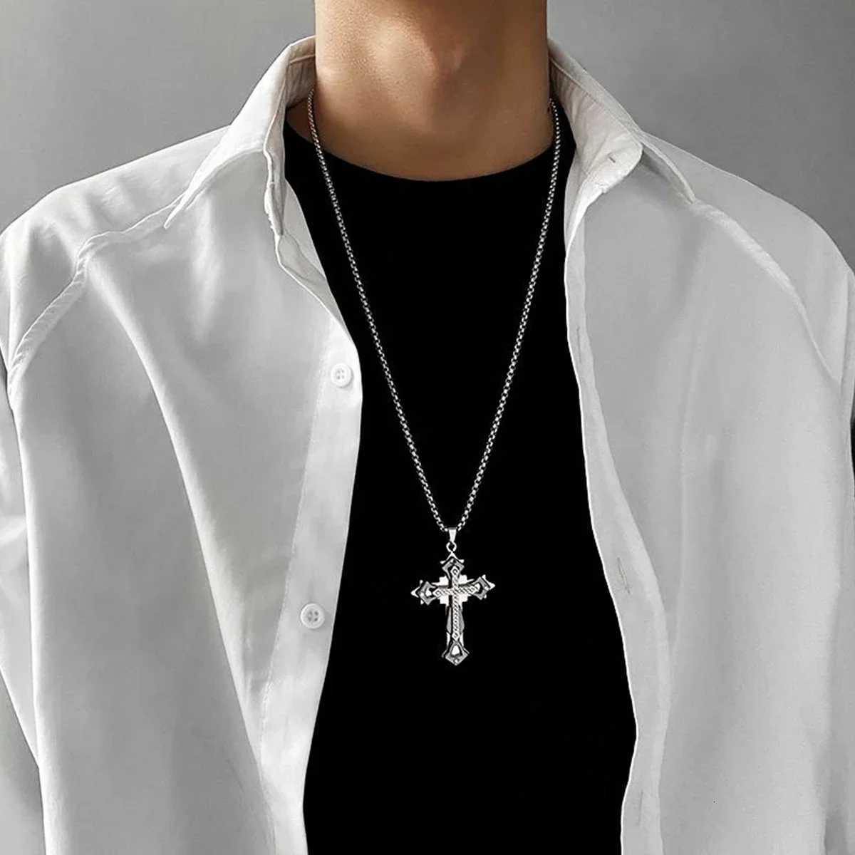 New Stainless Steel Zirconia Cross Necklaces Hypoallergenic Light Luxury Jewelry for Women Daily Party Summer Series Y251227