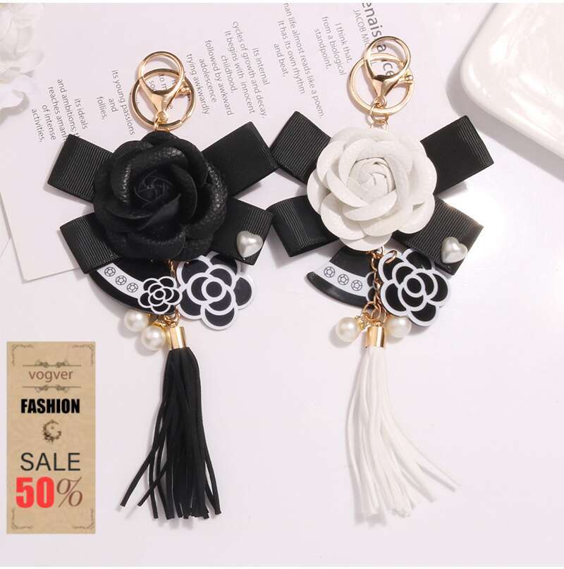 Women's Keychain Ornament Hanging Chain metal Hot Sale New Accessories Pearl Bow Pendant Jewelry Earphone Case Leather Flower Car Key Ring Phone 