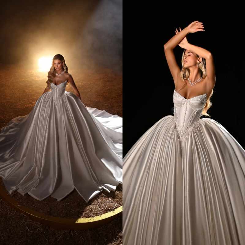 Gorgeous Ball Gowns Bride Dress Beaded Pearls Strapless Wedding Dresses Luxury Pleats Big Sweep Train Bridal Skirt Customized