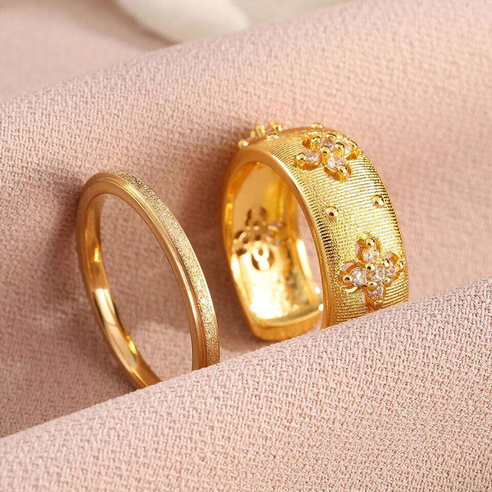 ZAKOL Fashion Four-leaf Flower Design Stacked Stainless Steel Ring Shiny Frosted Texture Finger Rings for Women Daily Wear