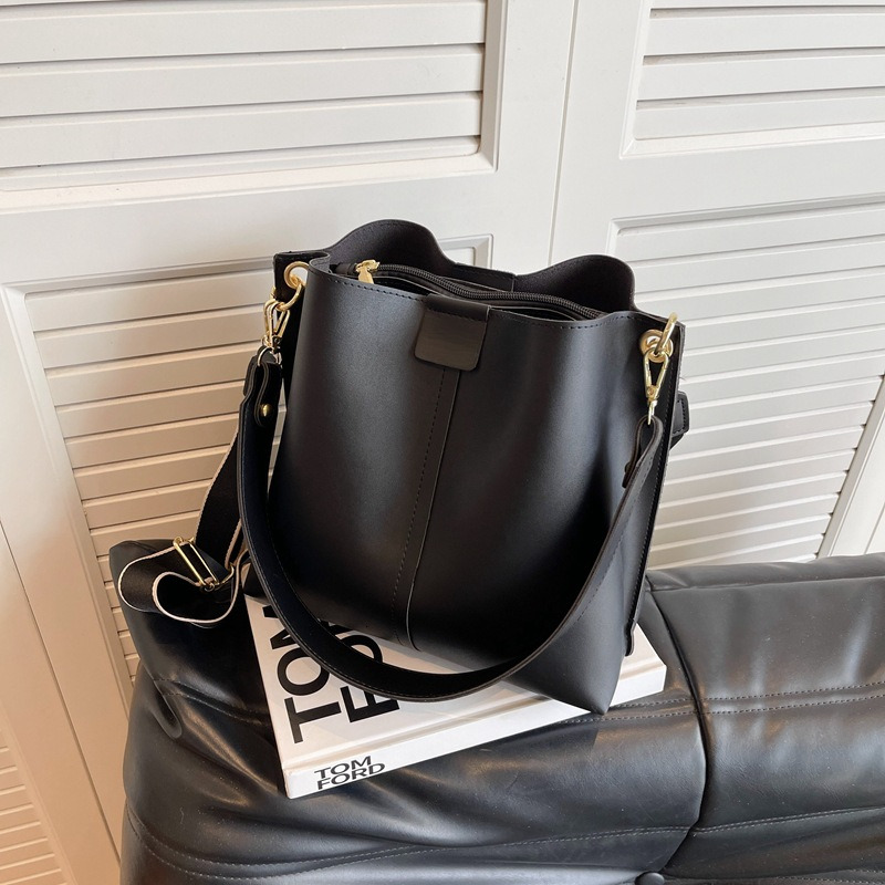 Hot selling women's large capacity shoulder bag, multifunctional shoulder crossbody bag, women's bucket bag, luxury handbag