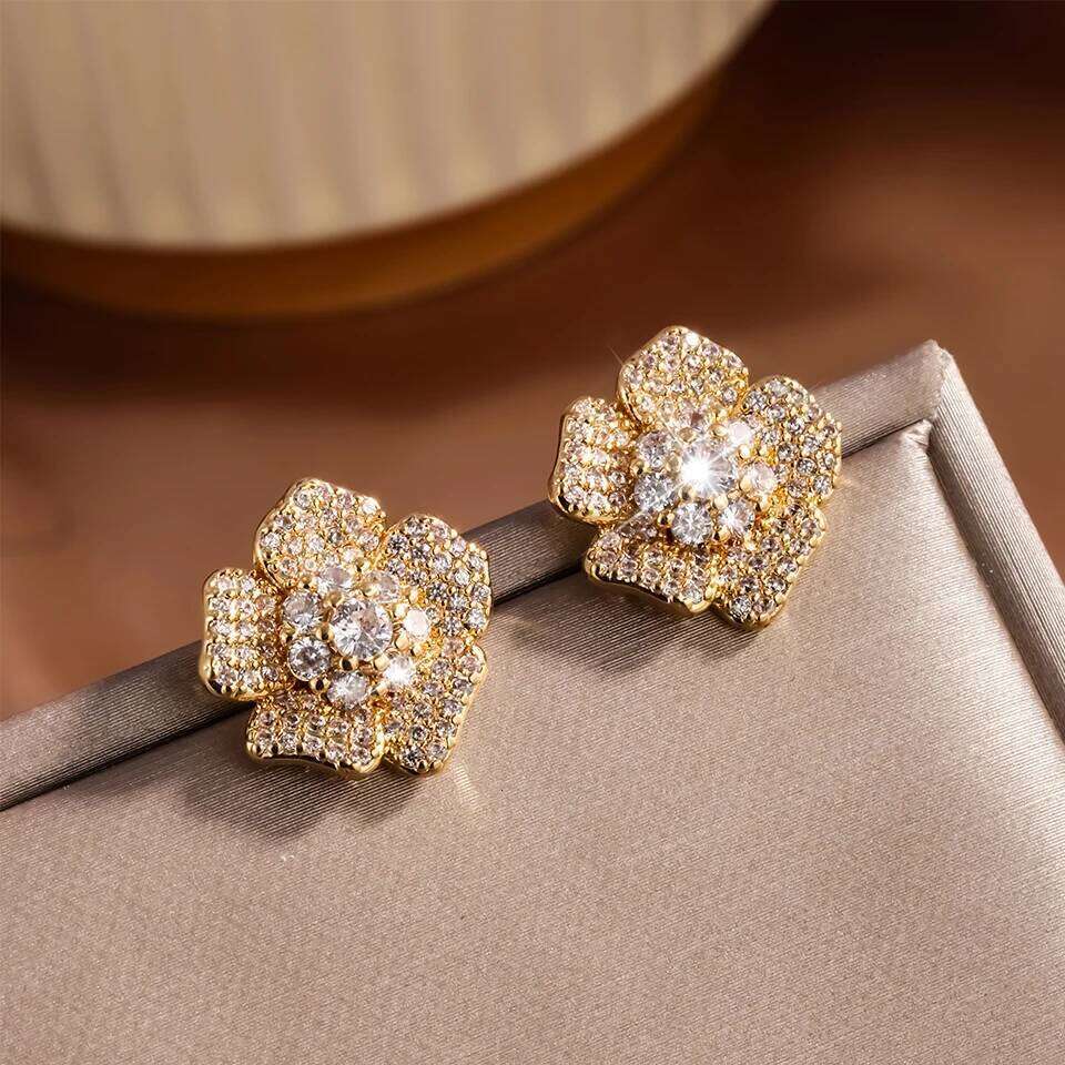 ZAKOL Elegant Shiny Cubic Zirconia Flower Stud Earrings Aesthetic Women's Ear Accessories Luxury Jewelry Gift for Women