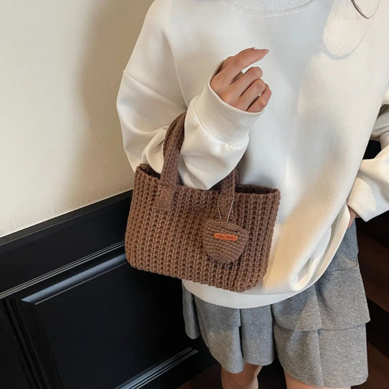 Korean Retro Handmade Crochet Bag Casual Handbag Shoulder Autumn And Winter Mini Tote WomenS Armpit 251216