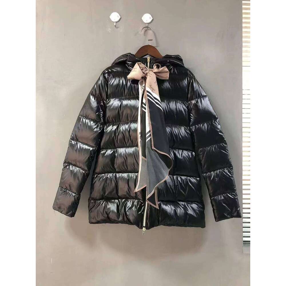 New Solid Color Warm Temperament Commuting With Scarves And Down Jackets