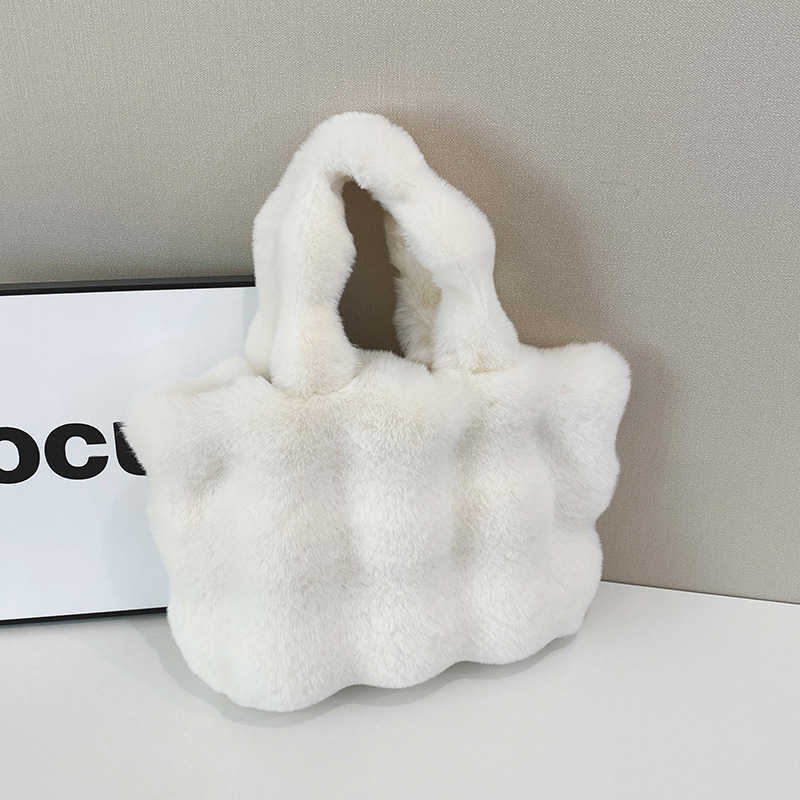 Plush Tote Bag New Fall/Winter Collection Cute Large Capacity Shoulder Bag Furry Bag