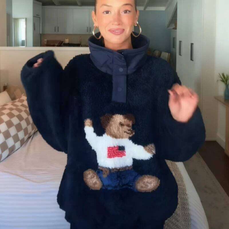Creative Trendy Fleece Top Lady Warm Fall Cute Casual Retro Little Bear Women's Sportswear Sweaters Cozy Female Chic Streetwear