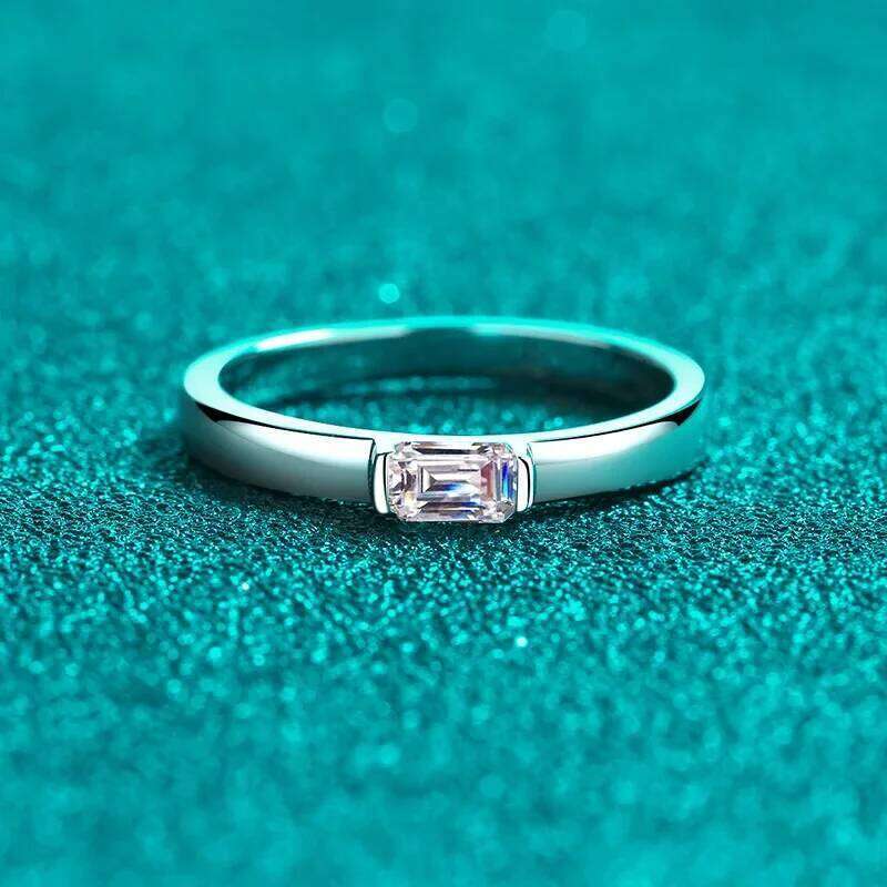 18K gold inlaid diamond emerald cut rectangular chamfer 0.5 Ct moissanite PT950 platinum fashion ring 77c