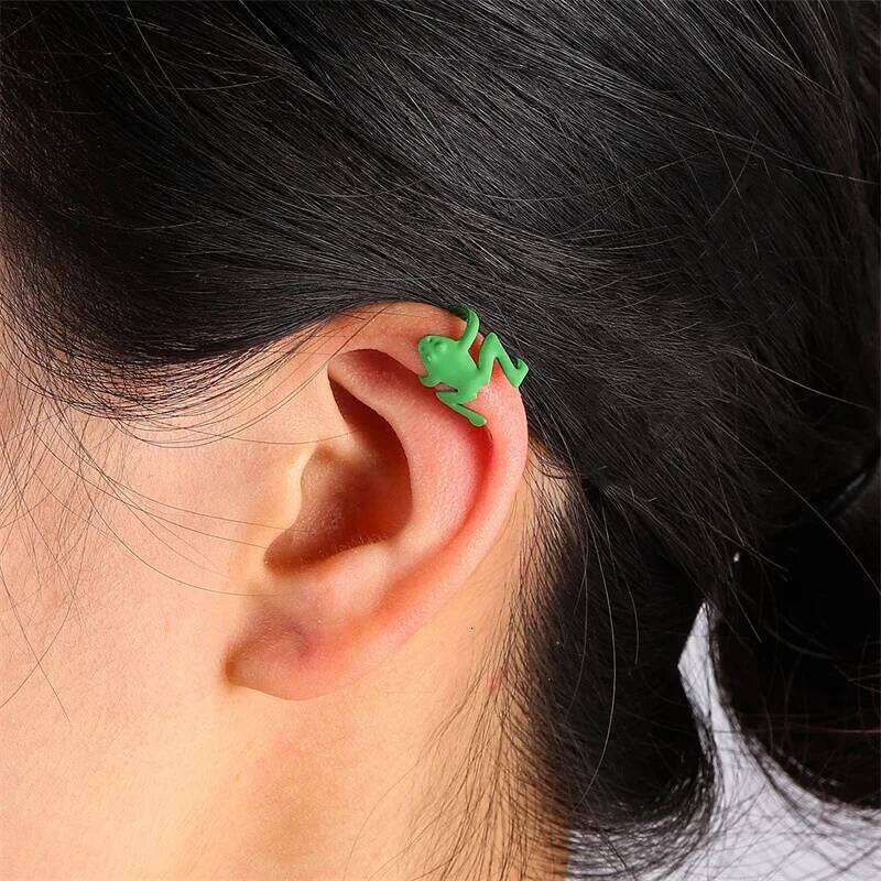 ZAKOL 2pcs Creative Cute Frog Ear Cuff Clip for Women Girls Fashion Green Insect Non-pierced Earrings Accessories Gift
