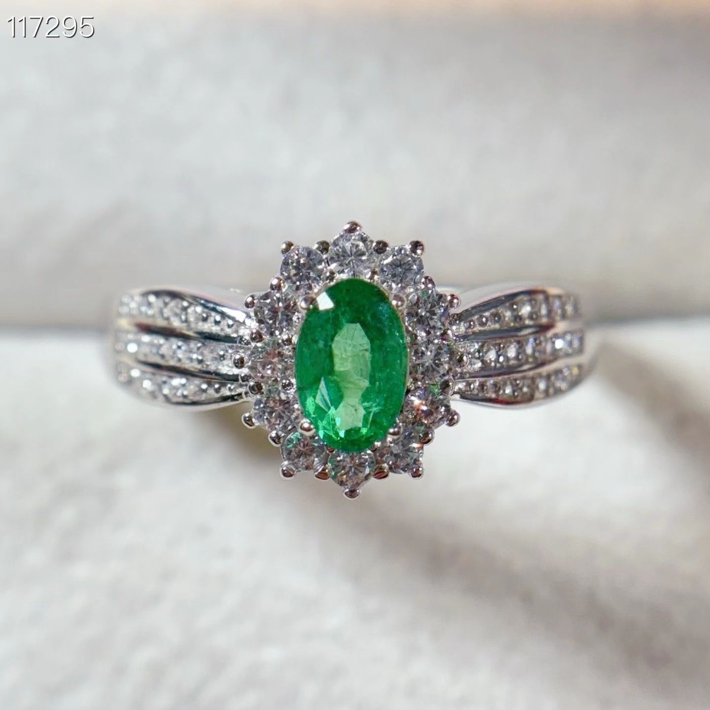 Classic engagement ring for women natural emerald ring with certificate 4mm*6mm 0.4ct Colombian emerald jewelry