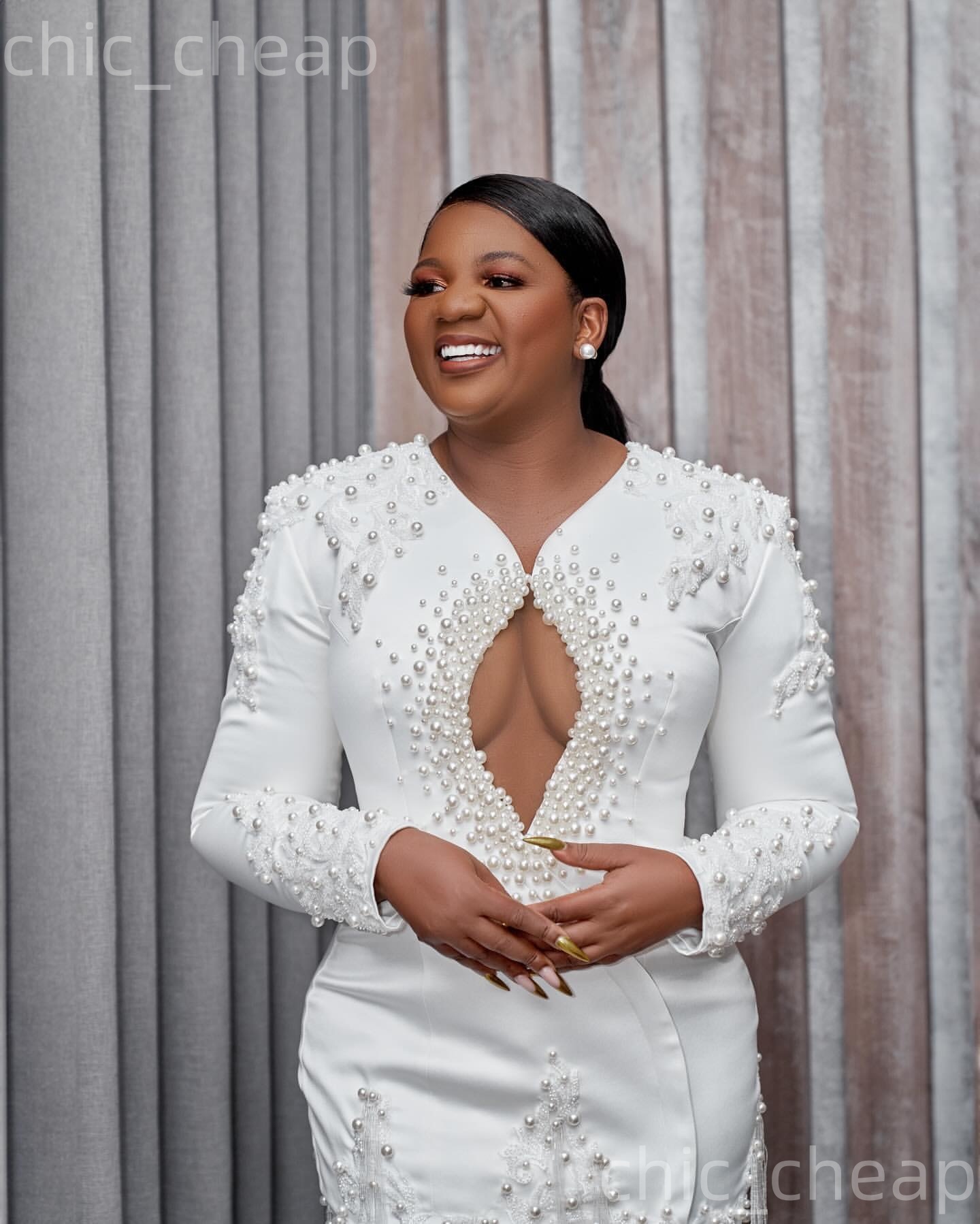 Chic White Sheath 2026 Cocktail Dress Pearls Satin Tassels Full Sleeves Short Mini Graduation Homecoming Dresses For Special Occasions Sweetheart Gown