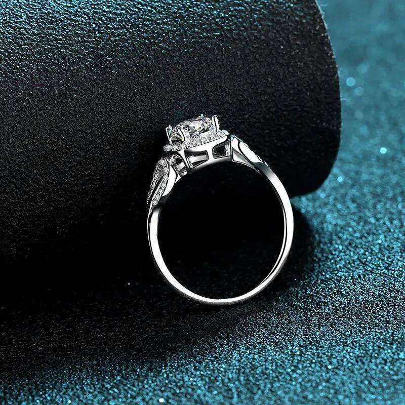 18K gold inlaid women's moissanite leaf shaped pt950 platinum diamond meson light luxury style high-end ring fb3