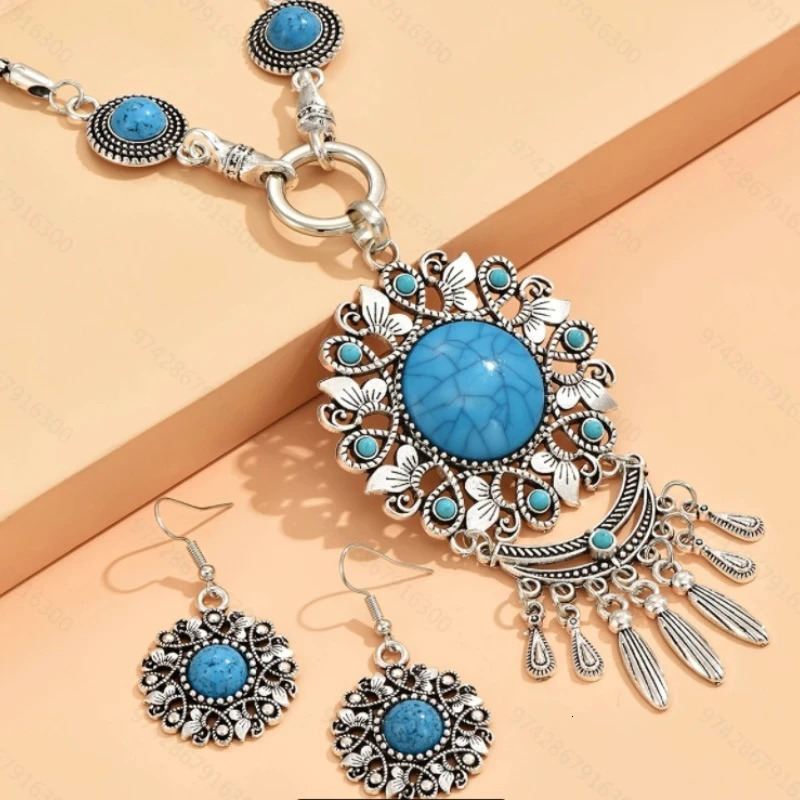 Retro Tibetan Necklace Earring Set with Ethnic Style Turquoise Tassel Necklace Fashion Women Festival Accessories 251224