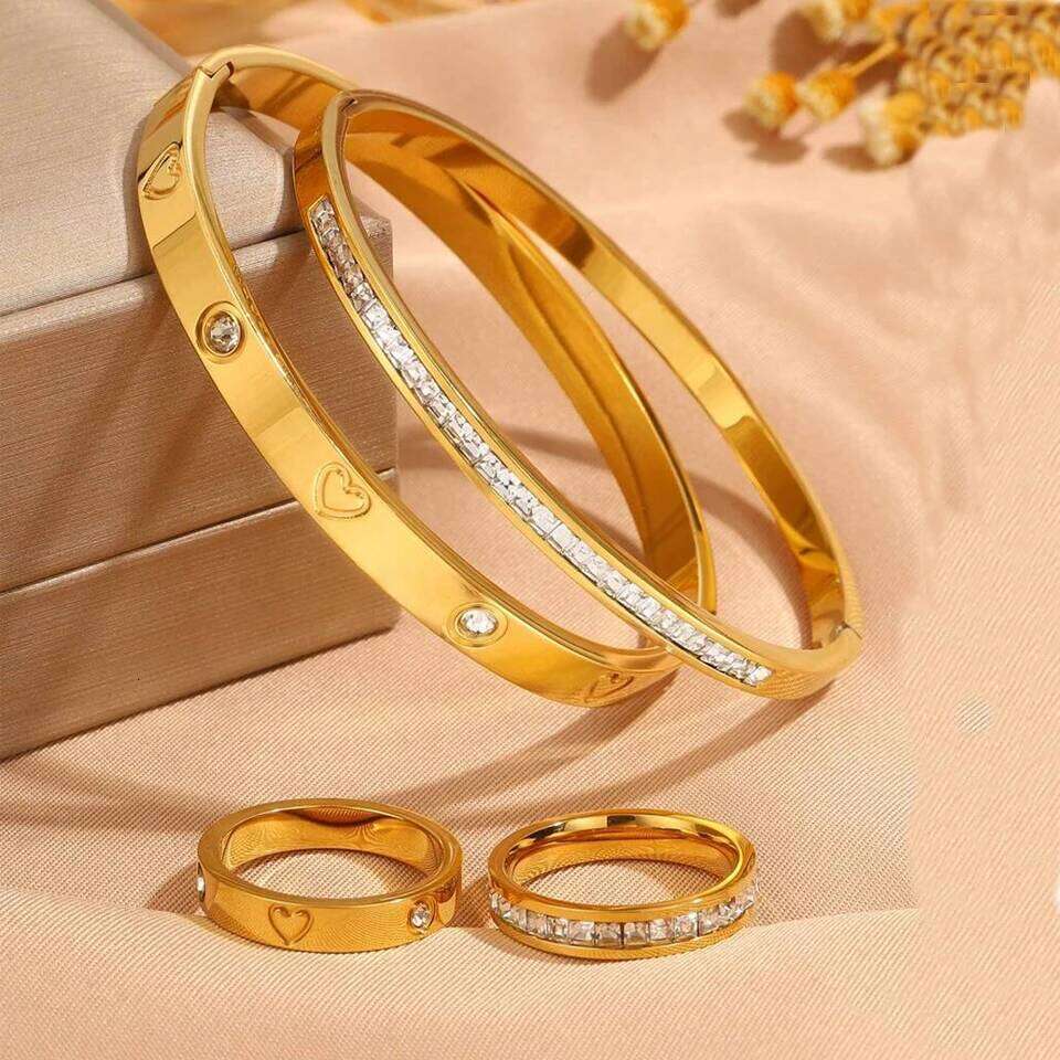 ZAKOL 4Pcs Classic Heart-Shaped Stainless Steel with Zircon Inlay Simple Couple's Bracelet Ring for Men And Women