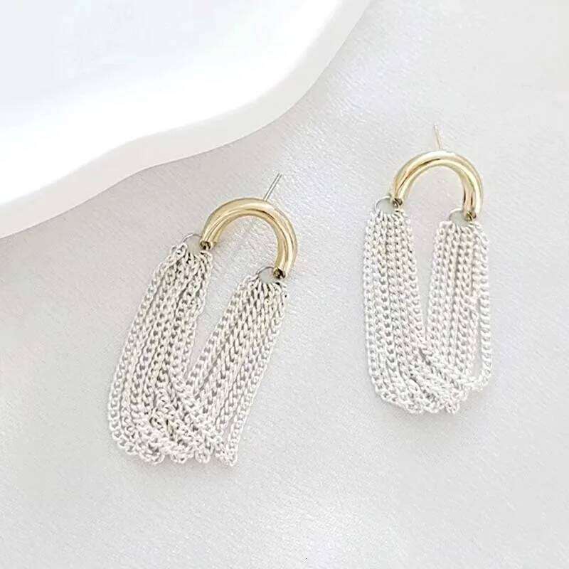 Fashion Metal U Shape Tassel Chain For Women Elegant Silver Color Multi Layer Geometric Personality Earrings Jewelry C251227