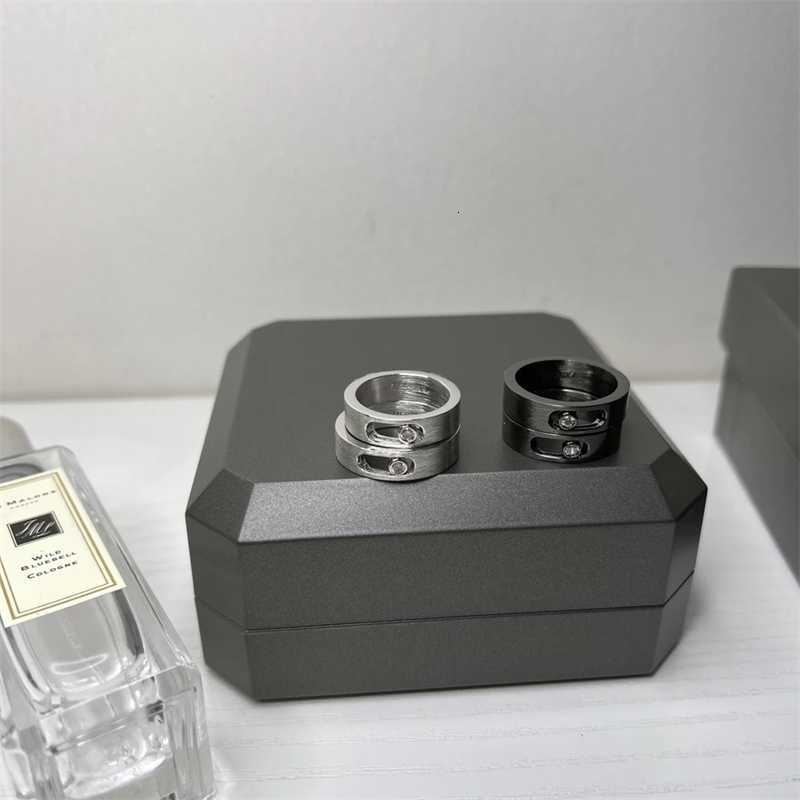 Designer Rings Classic Luxury Jewelry Move Titanium Series Women White Diamond Men Ring Movable Stone S925 Silver Gift Wholesale