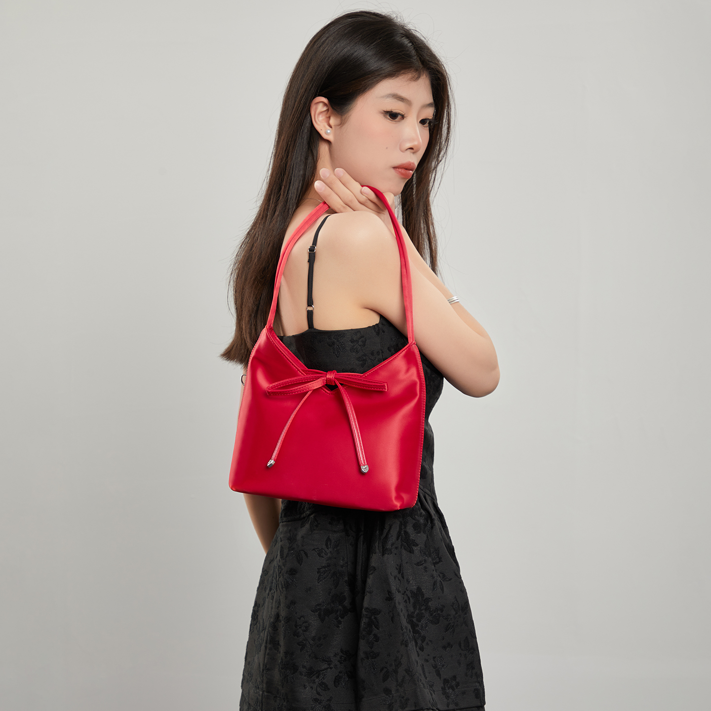 Sewafox Women's bag, casual and simple commuting one shoulder armpit bag, red handbag