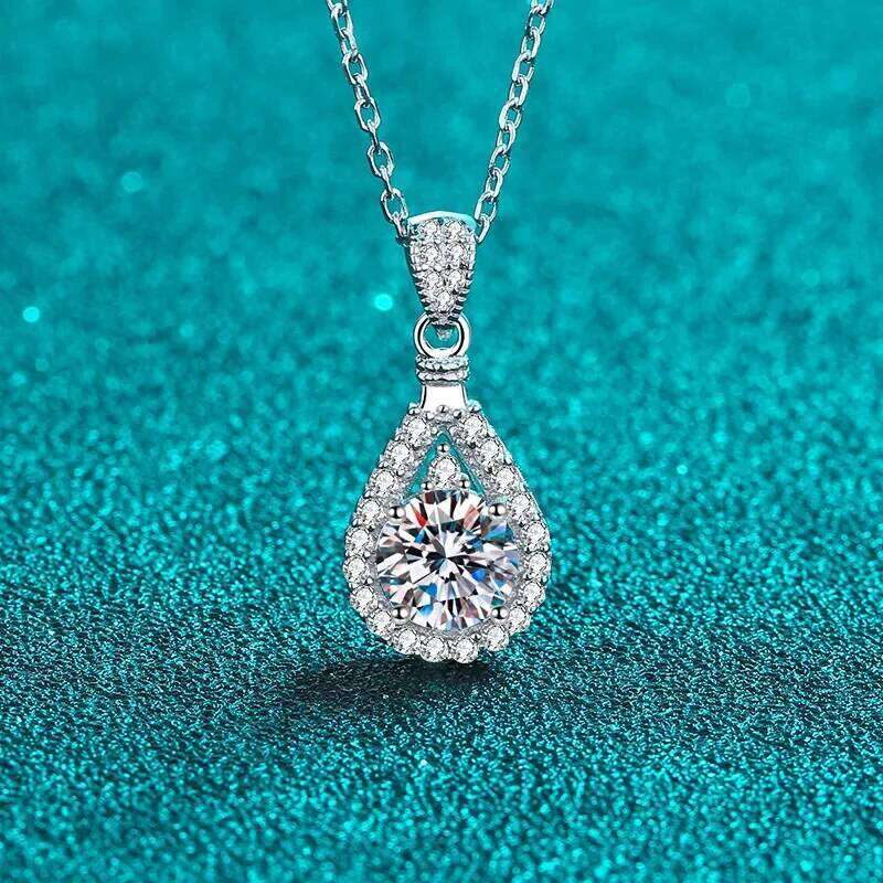 18K Gold D Color Moissanite Women's Pendant Exquisite Clavicle Chain Pt950 Platinum Necklace aa0