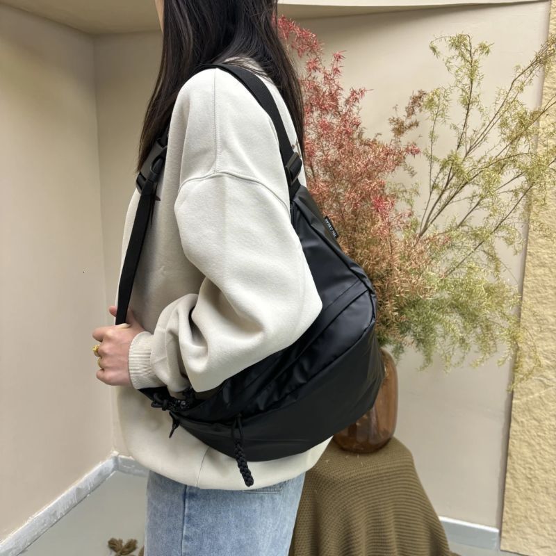 Women's crossbody bag new large capacity sports bike dumpling shoulder bag men's backpack luxury handbag shoulder bag