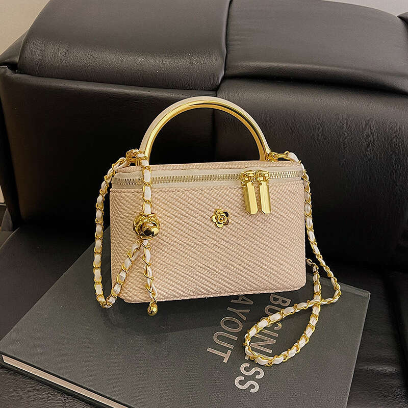 Fashionable Korean Aesthetic Small Handbag Chic & Cozy Versatile Cross Body Pouch For Any Occasion