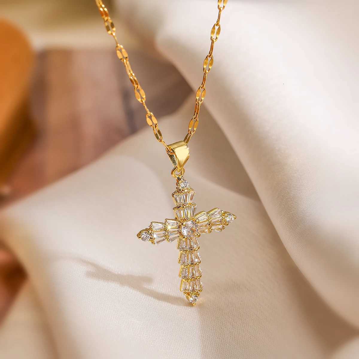 NEWBUY Fashion Gold Color AAA CZ Zircon Cross Pendant Stainless Steel Chain Necklaces For Women Men Wholesale Y251227