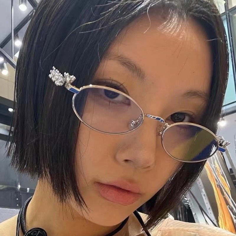 Y2K Oval Rhinestone Sunglasses for Beach Holidays UV400 Chic Women Diamonds 2026 Bling Glamorous Design Frames Glasses Wedding Party, CB Fashion Acces