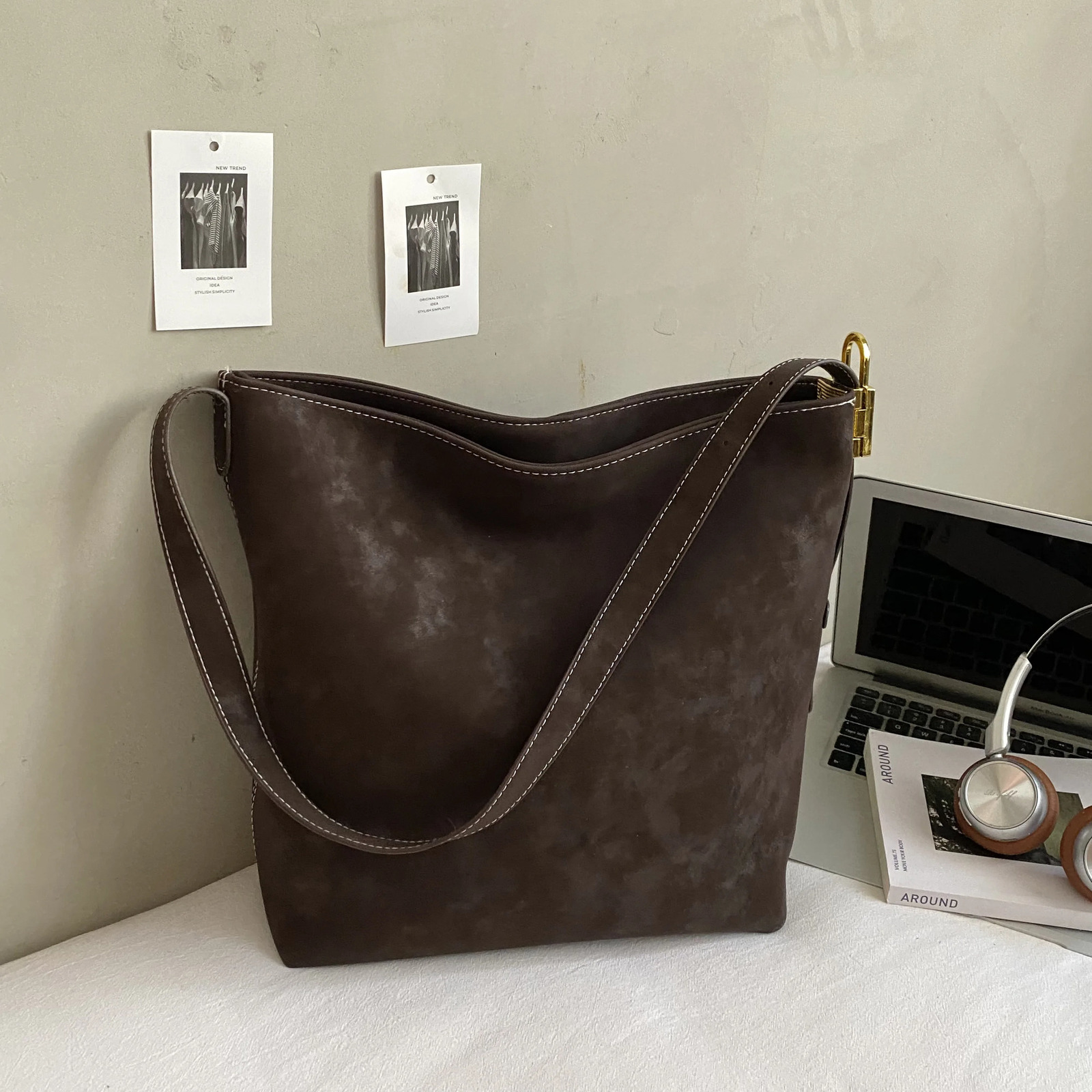 Autumn and Winter Niche n InsStyle Suede Retro Simple Bucket Bag Light Versatile Shoulder Underarm 1783QX 251216