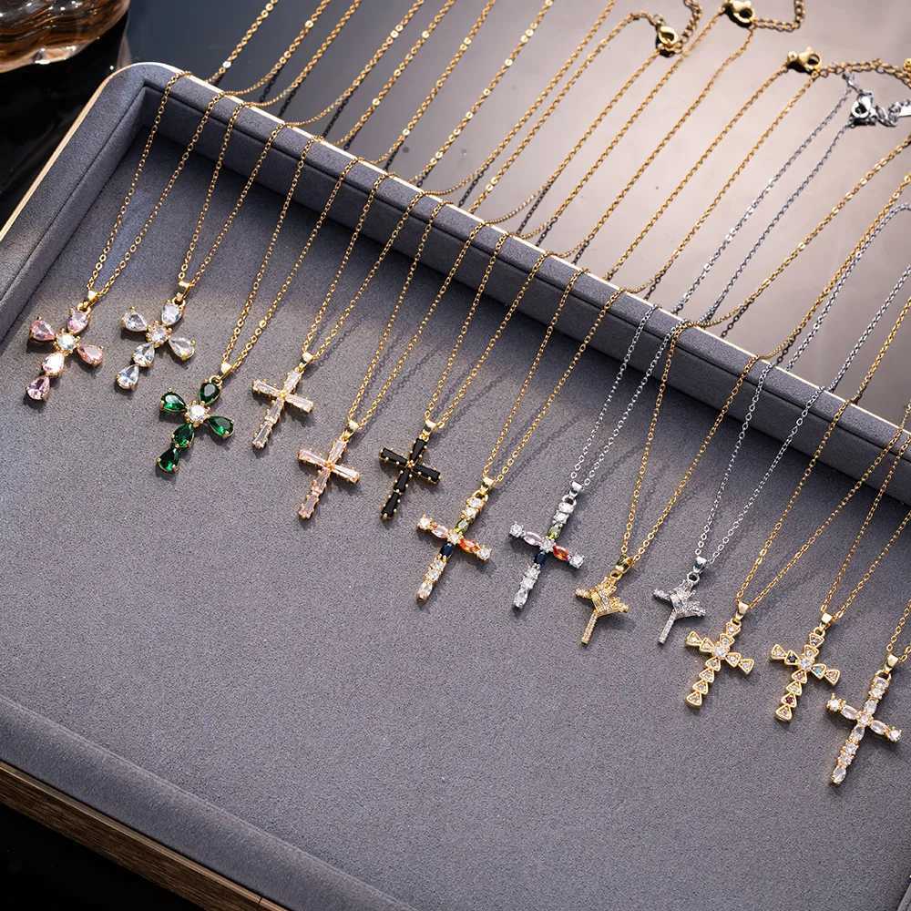 Cool Luxury Shiny Zircon Cross Pendant Necklaces for Women Men Fashion Stainless Steel Chains Collar Jewelry Accessories Gift Y251227