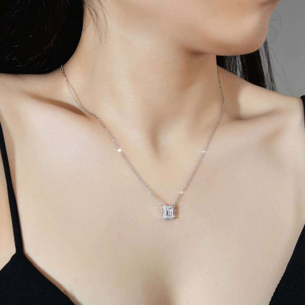 18K gold 2 Ct moissanite necklace women's fashion luxury baguette square diamond PT950 platinum pendant b22