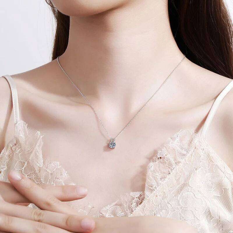 925 Sterling Silver One Ct Diamond Classic Four Claw Necklace, Korean Version, Simple Mosang Stone Collarbone Chain For Women 7ee