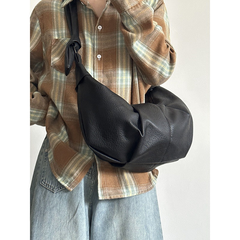 Retro Soft Leather Pleated Dumpling Bag Languid Lazy Wind Leisure Miscellaneous Commuting Shoulder Crossbody Bag Can Be Croissant Bag 2026s hot