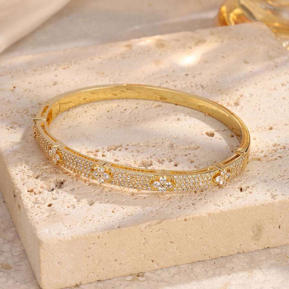 ZAKOL Luxury Full Shiny CZ Four-leaf Flower Designd Open Bracelet for Women Premium Wedding Party Jewelry Birthday Gift