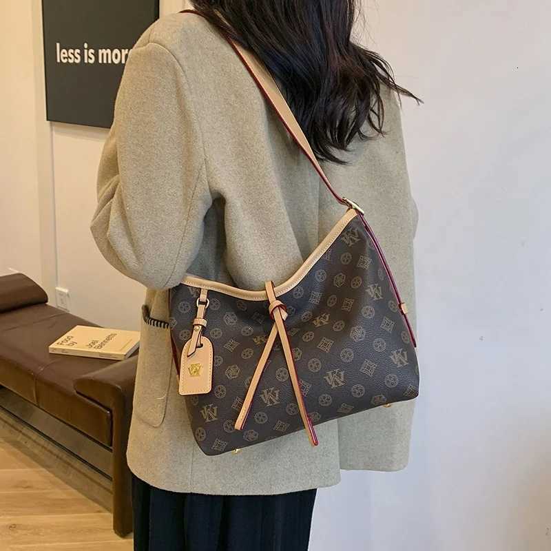 Inspired Crossbody Bag Vintage Square SaTChel Textured Leather Large Capacity Shopper With H251229