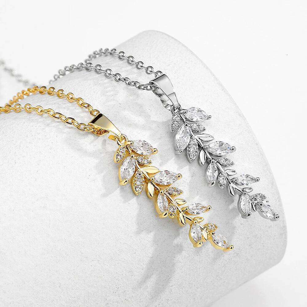 ZAKOL Exquisite Marquise Zircon Niche Leaves Pendant Necklace for Women Girls Versatile Copper Shiny CZ Wedding Jewelry Gift