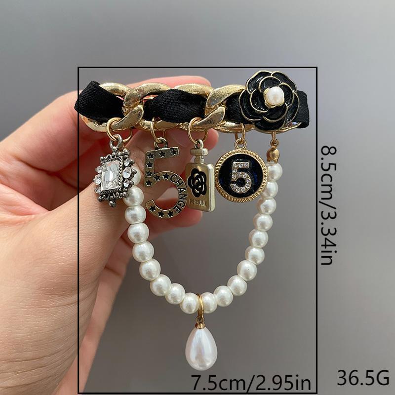 Luxury Brand Designer Jewelry Style Alloy Number 5 Brooch Pearl Camellia High-End Sense Suit Collar Baroque Pin Accessory