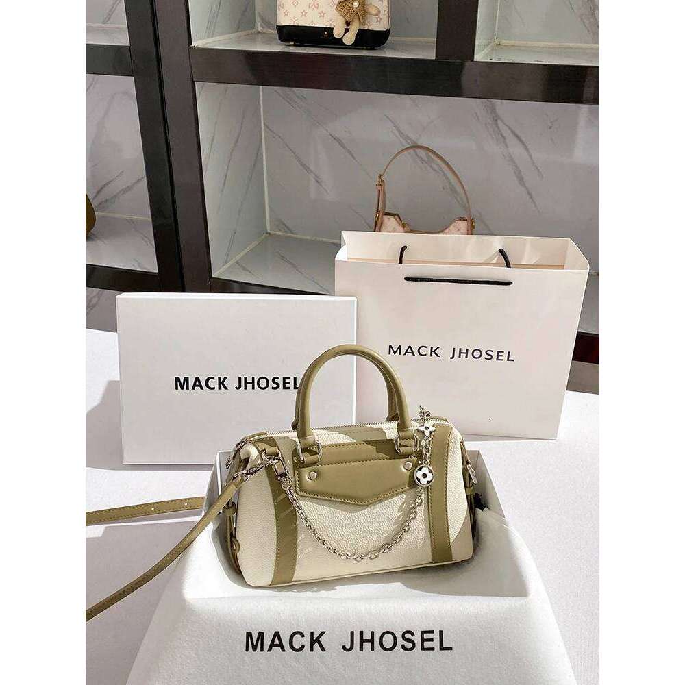 Vintage Handheld Boston Bag With Soft Leather Delicate Chain Design Women S Popular And Chic Pillow Handbag LEMON KOKO