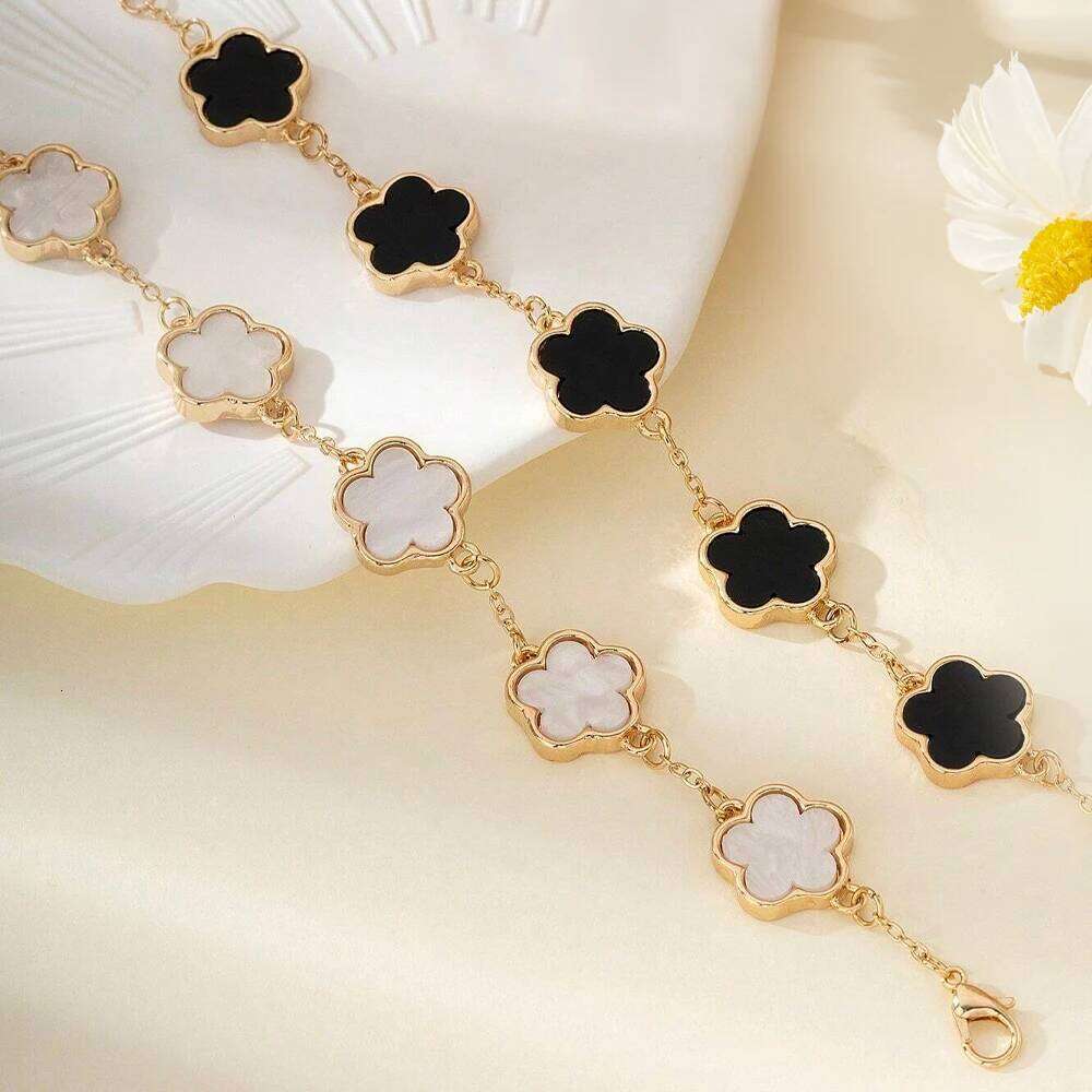 3 Pcs Fashion Classic Clover Design Set Or Accessories, Bracelet Suitable For Daily Wear, Ideal Gi 25H1229